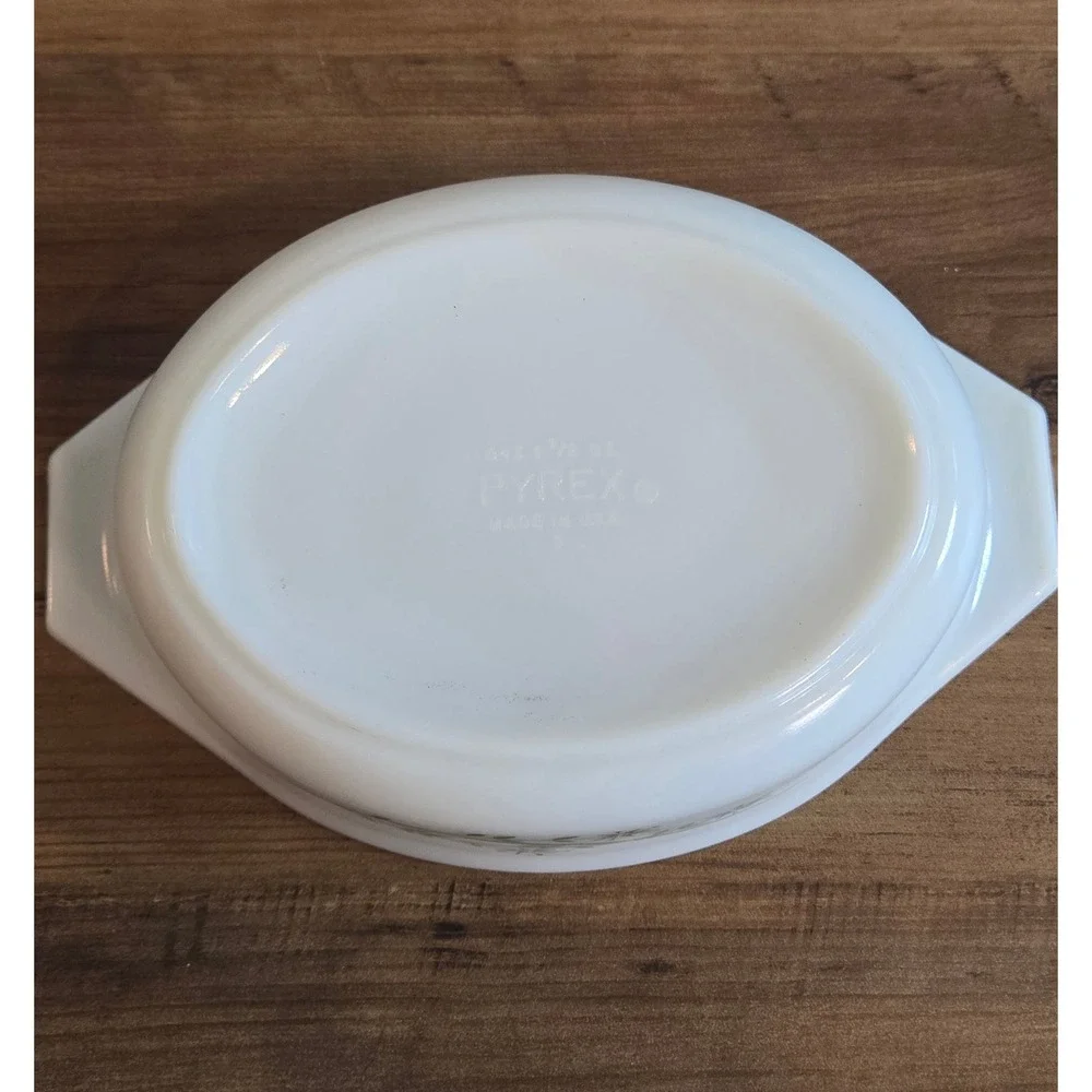 VTG PYREX Oval Promotional Dish 043 1.5 qt Green Honeysuckle Pattern 1960 w/ Lid